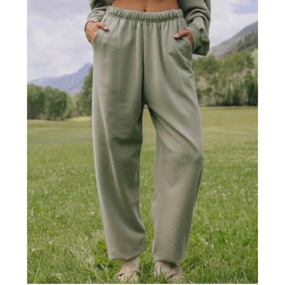 Daily Drills Unisex Jogger Sweatpants in Harbor Light Green Size M/L